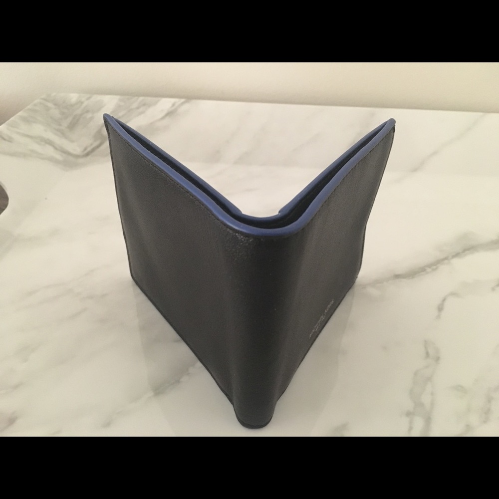 New MichaelKors Blacknblue Leather Billfold Wallet